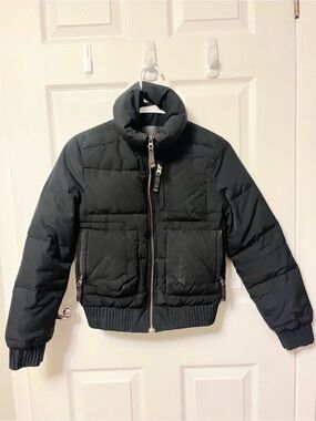 Aritzia TNA Aspen Down Bomber Puffer Jacket Black XXS